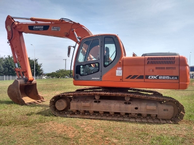 Doosan DX225 LCA